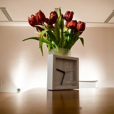 Clown_03-2015-mini-000148 Tulips & Clock